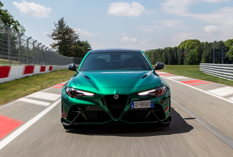 Alfa Romeo Giulia GTA (2021)